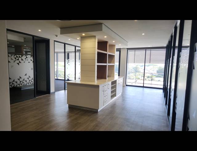 1,679M² OFFICE TO LET IN SOMERSET PARK
